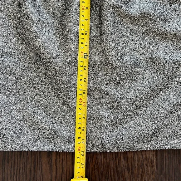 H&M Gold Metallic Skirt - Picture 5 of 9